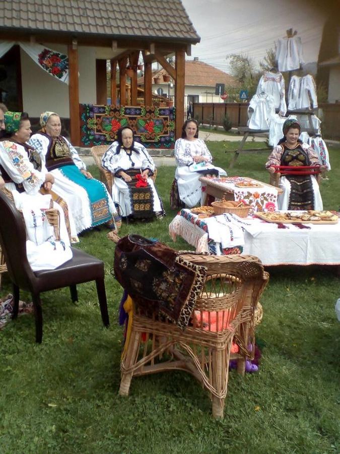 Pensiunea Rares Bistrita Bargaului Luaran gambar